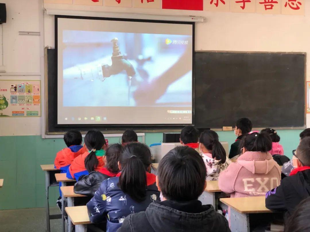 发现古老遗迹